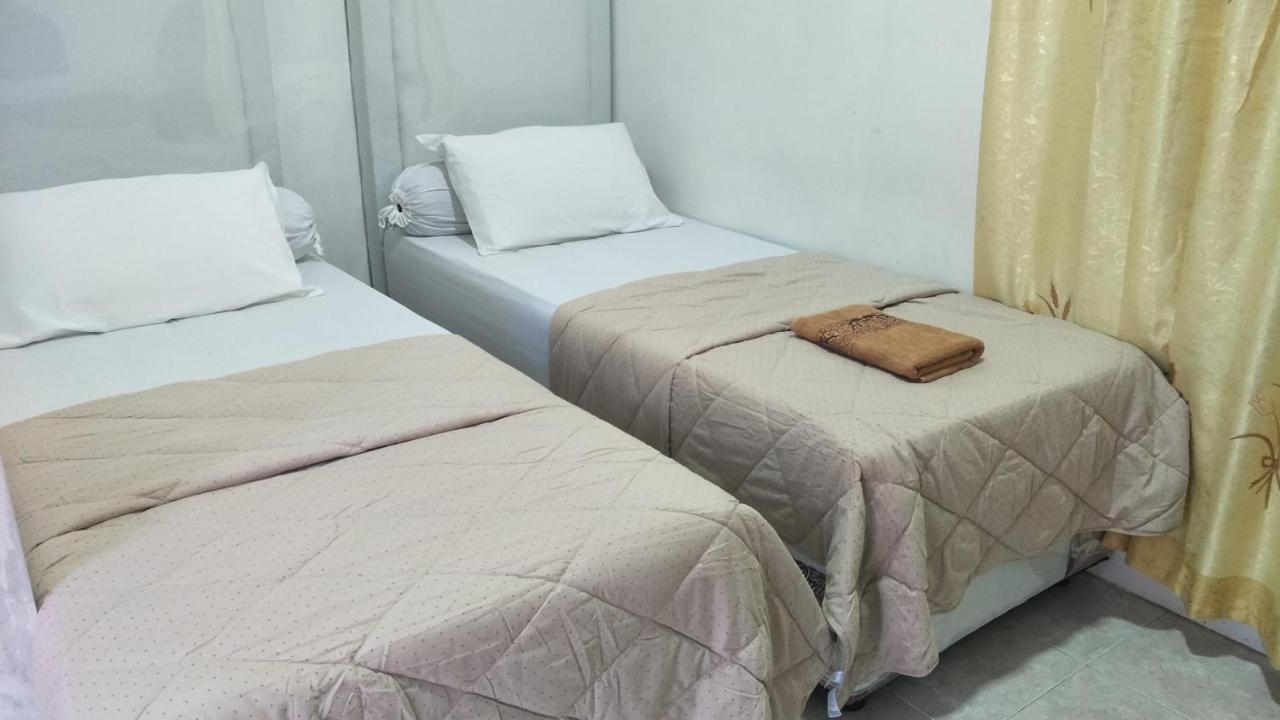 Kana Hasya Homestay "Rumoh Jamee" Meulaboh Esterno foto