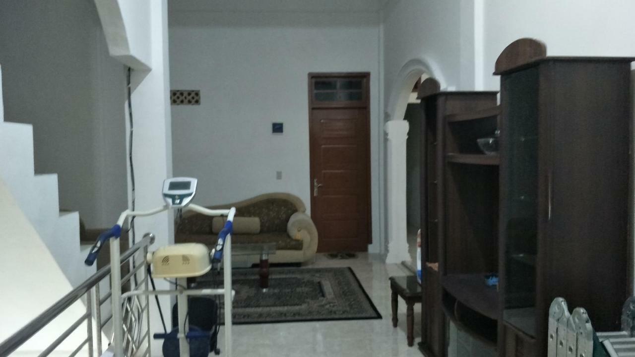 Kana Hasya Homestay "Rumoh Jamee" Meulaboh Esterno foto